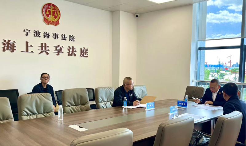 里“枫”景别样红冰球突破“浙”(图3)